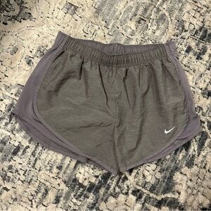 Nike Women's Dri-FIT Tempo Mid-Rise Brief-Lined Running Shorts - Medium